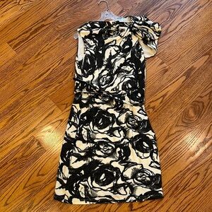 Courage b Woman’s Black & White Printed Dress With Belt